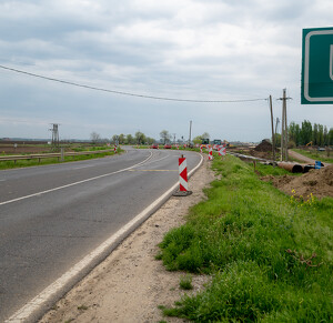 33-as út felújítása és bővítése, új körforgalmi csomópont létesítése