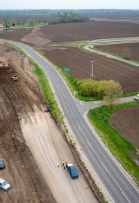 33-as út felújítása és bővítése, új körforgalmi csomópont létesítése