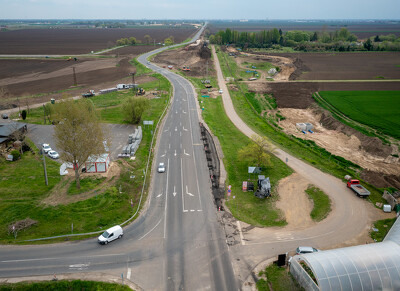 33-as út felújítása és bővítése, új körforgalmi csomópont létesítése