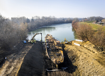 Szőke Tisza gőzhajó kiemelés