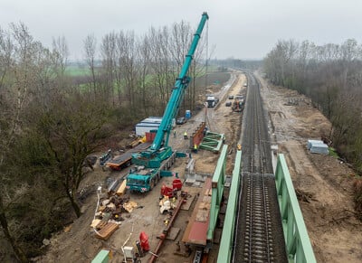 Budapest-Belgrád vasútvonal, vasúti hídelem beemelés