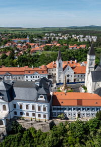 Veszprémi vár - Tejfalussy-ház, Szent István templom és rendház