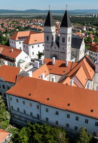 Veszprémi vár - Tejfalussy-ház, Szent István templom és rendház