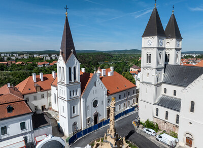 Veszprémi vár - Tejfalussy-ház, Szent István templom és rendház