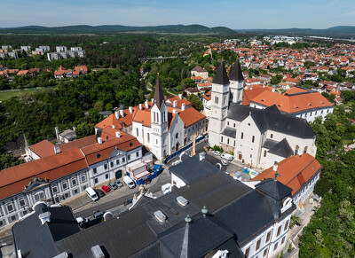 Veszprémi vár - Tejfalussy-ház, Szent István templom és rendház