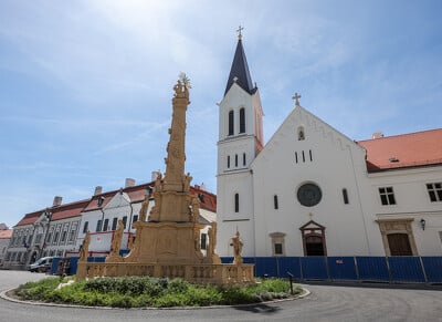 Veszprémi vár - Tejfalussy-ház, Szent István templom és rendház