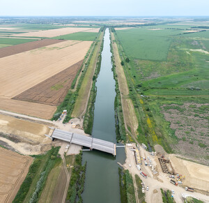 M4 Törökszentmiklós Vadátjáró és Nagykunsági főcsatorna híd 