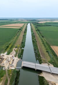 M4 Törökszentmiklós Vadátjáró és Nagykunsági főcsatorna híd 