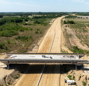 M49 nyomvonalon lévő műtárgyak